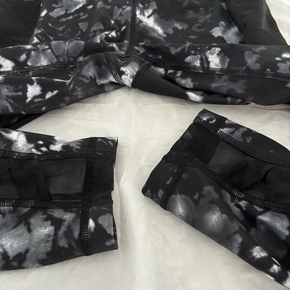 Lululemon Rise and Flow‎ Pant Dusk Dye White Black size 4 - Picture 8 of 10